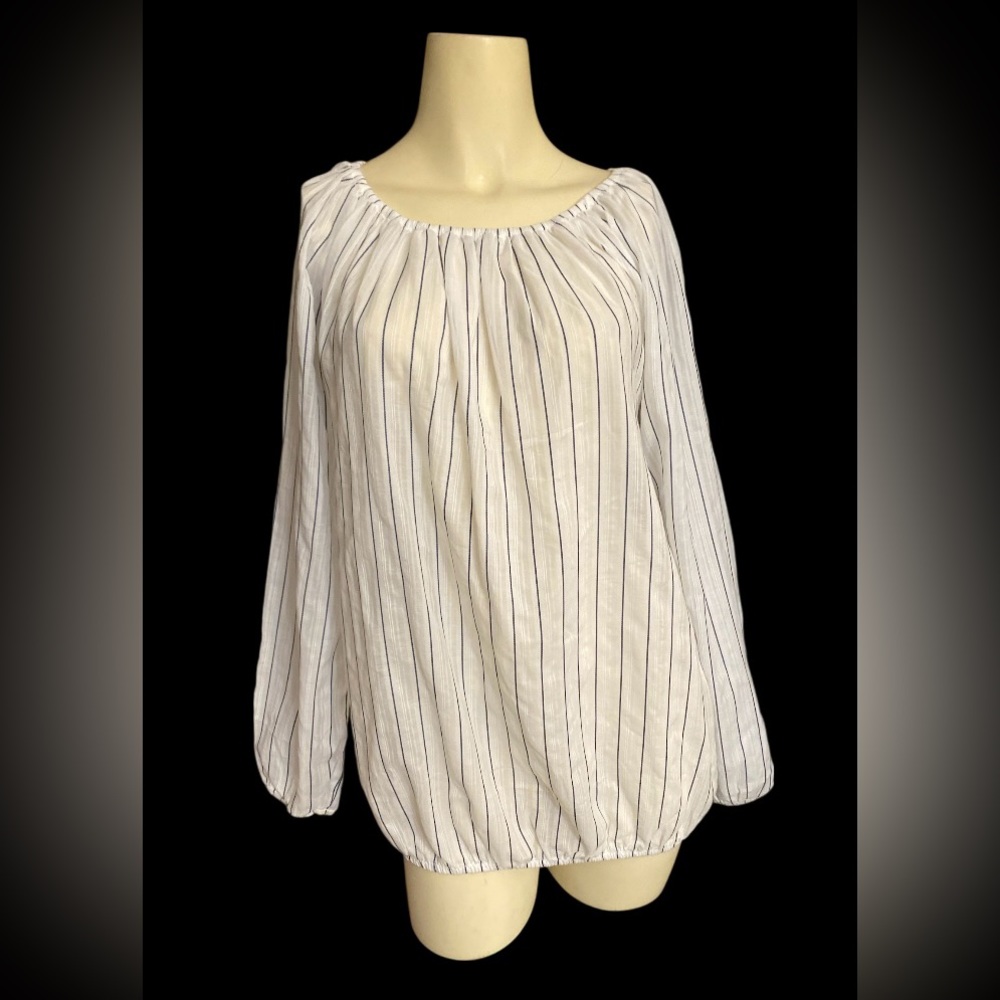 Celtic & Co white black vertical stripes long-sleeved, off-the-shoulder L